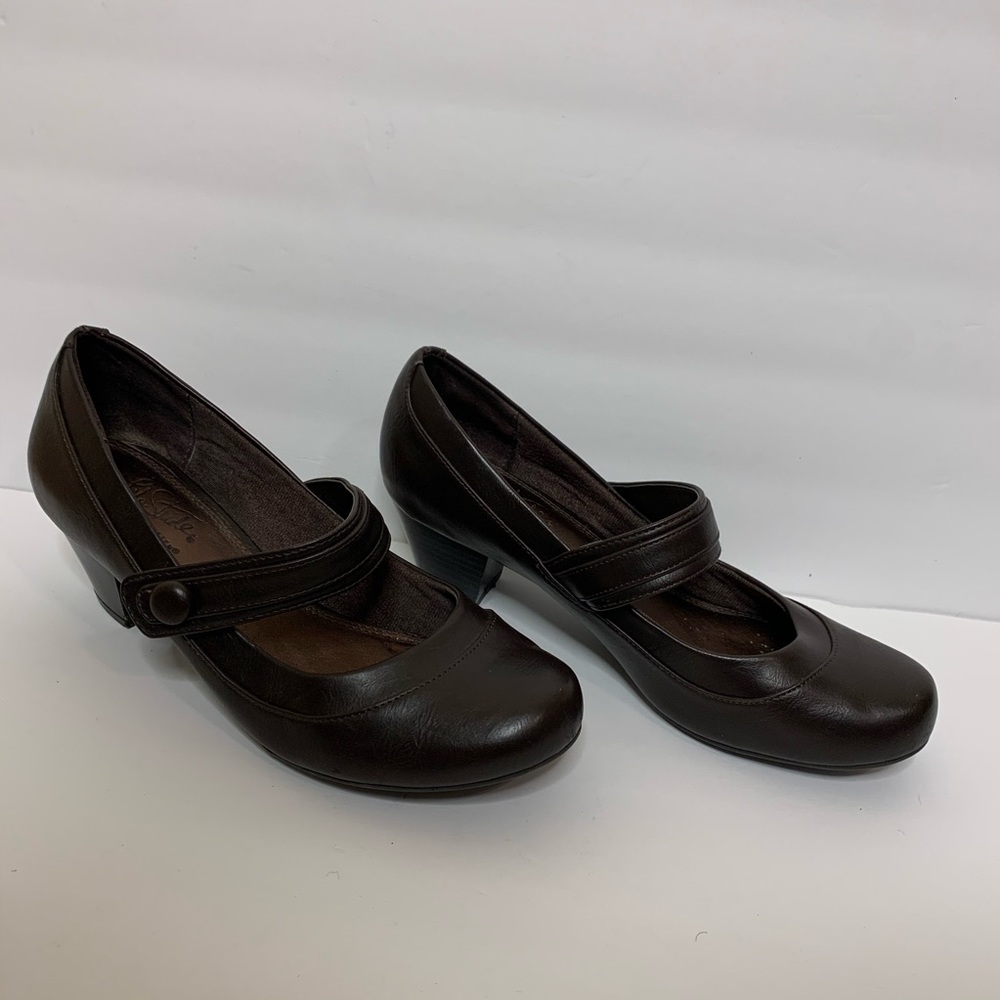 Life stride Shoes size 8M brown